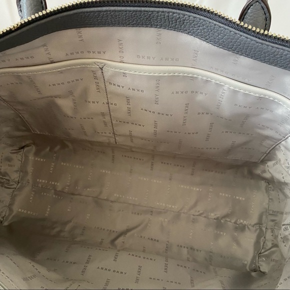 BNWT DKNY Erin Leather Crossbody Satchel - Picture 9 of 10